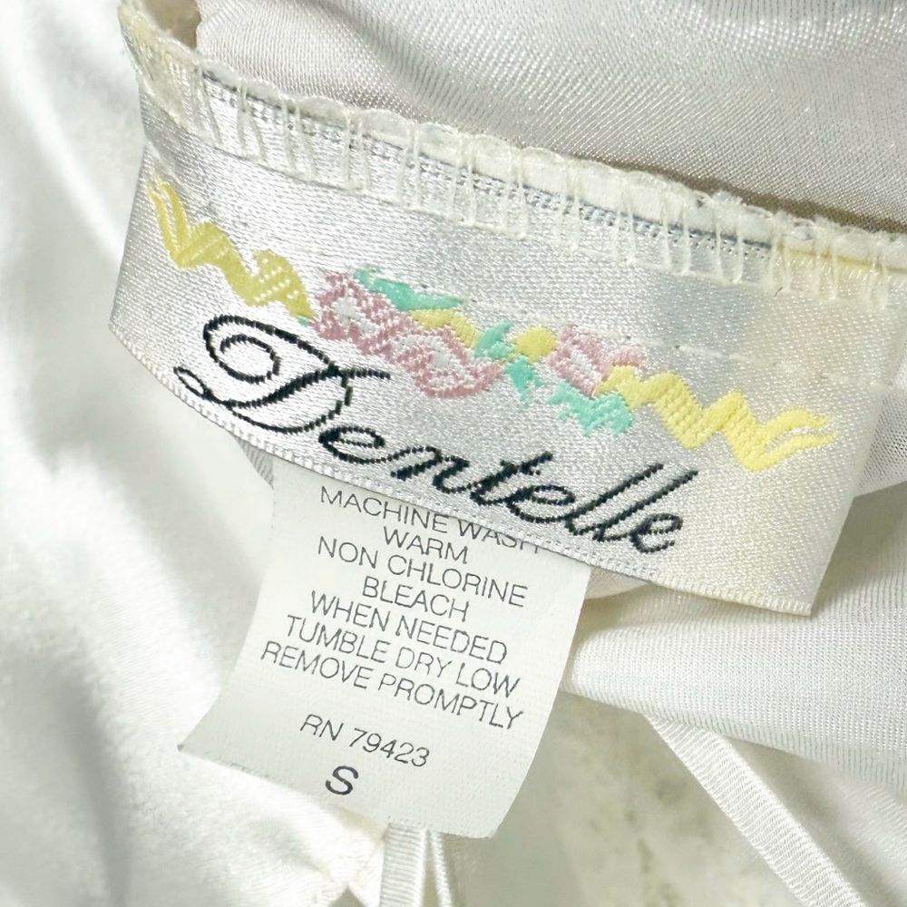 Delicates Cream Chemise and Robe Set - Picture 8 of 16